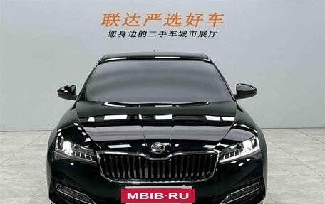 Skoda Superb, 2025 год, 2 300 000 рублей, 8 фотография