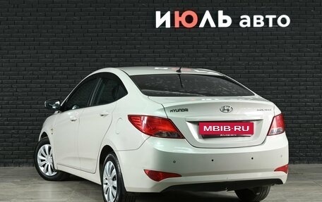 Hyundai Solaris II рестайлинг, 2015 год, 800 000 рублей, 4 фотография