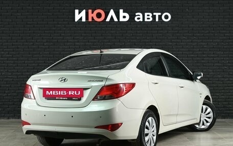 Hyundai Solaris II рестайлинг, 2015 год, 800 000 рублей, 7 фотография