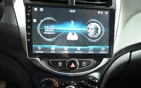Hyundai Solaris II рестайлинг, 2015 год, 800 000 рублей, 16 фотография