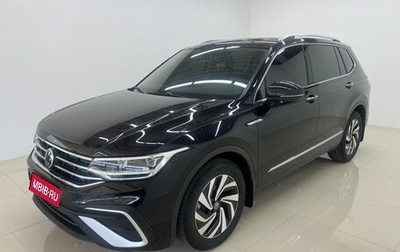 Volkswagen Tiguan II, 2023 год, 2 300 000 рублей, 1 фотография