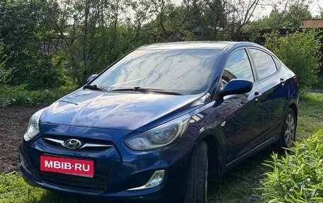 Hyundai Solaris II рестайлинг, 2012 год, 640 000 рублей, 1 фотография