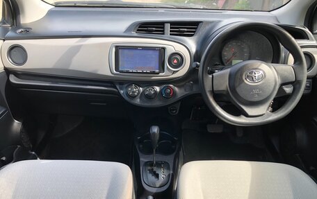 Toyota Vitz, 2012 год, 795 000 рублей, 23 фотография