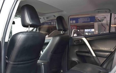 Toyota RAV4, 2019 год, 2 050 000 рублей, 8 фотография
