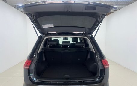 Volkswagen Tiguan II, 2023 год, 2 300 000 рублей, 3 фотография