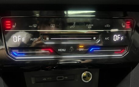 Volkswagen Tiguan II, 2023 год, 2 300 000 рублей, 7 фотография