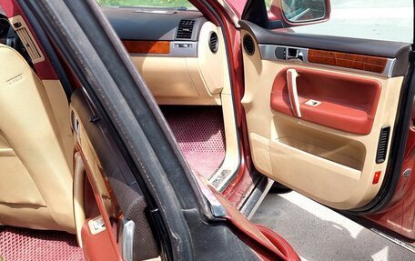 Volkswagen Touareg III, 2004 год, 470 000 рублей, 6 фотография