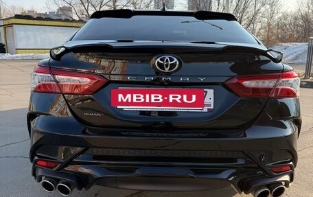 Toyota Camry, 2021 год, 3 750 000 рублей, 6 фотография