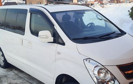 Hyundai Grand Starex Grand Starex I рестайлинг 2, 2014 год, 2 280 000 рублей, 3 фотография