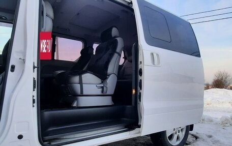 Hyundai Grand Starex Grand Starex I рестайлинг 2, 2014 год, 2 280 000 рублей, 10 фотография