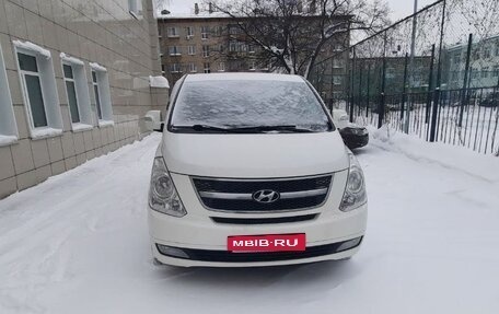 Hyundai Grand Starex Grand Starex I рестайлинг 2, 2014 год, 2 280 000 рублей, 2 фотография