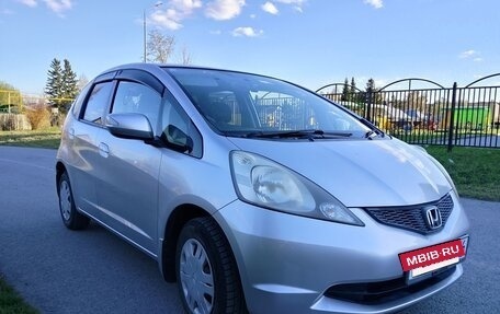 Honda Fit III, 2010 год, 857 000 рублей, 3 фотография