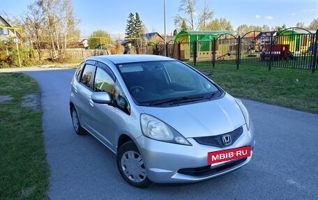 Honda Fit III, 2010 год, 857 000 рублей, 2 фотография
