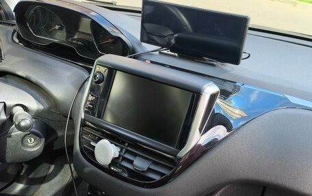 Peugeot 208 II, 2013 год, 620 000 рублей, 8 фотография