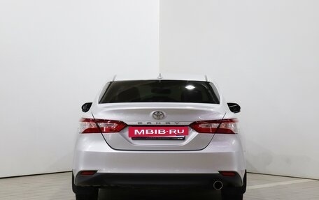 Toyota Camry, 2019 год, 2 230 000 рублей, 6 фотография