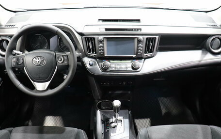 Toyota RAV4, 2019 год, 2 780 000 рублей, 14 фотография