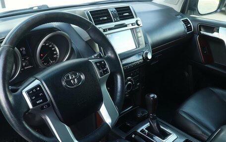 Toyota Land Cruiser Prado 150 рестайлинг 2, 2015 год, 2 800 000 рублей, 9 фотография