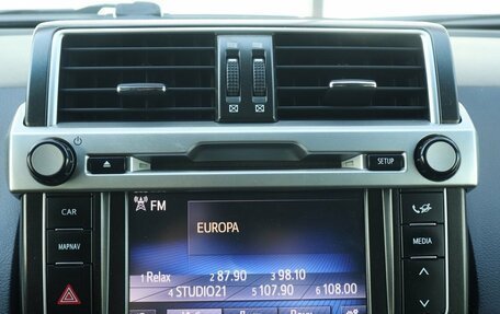 Toyota Land Cruiser Prado 150 рестайлинг 2, 2015 год, 2 800 000 рублей, 16 фотография