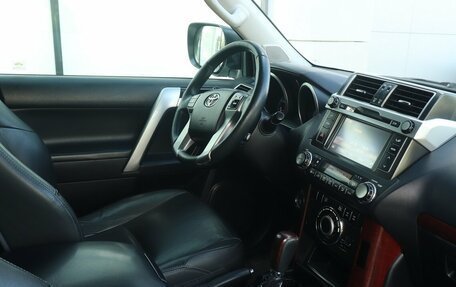 Toyota Land Cruiser Prado 150 рестайлинг 2, 2015 год, 2 800 000 рублей, 11 фотография