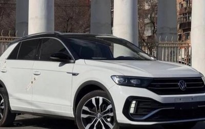 Volkswagen T-Roc I, 2022 год, 2 190 000 рублей, 1 фотография