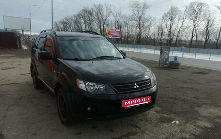 Mitsubishi Outlander III рестайлинг 3, 2008 год, 850 000 рублей, 2 фотография
