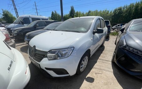 Renault Logan II, 2018 год, 568 000 рублей, 1 фотография