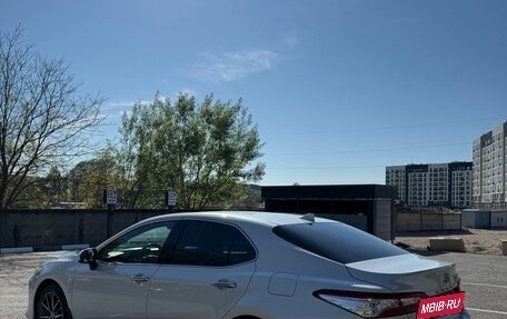 Toyota Camry, 2021 год, 3 490 000 рублей, 5 фотография