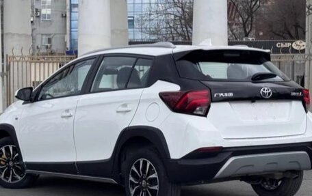 Toyota Yaris XP150 рестайлинг, 2022 год, 1 430 000 рублей, 6 фотография