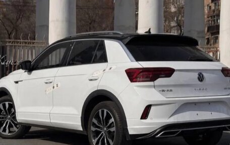 Volkswagen T-Roc I, 2022 год, 2 190 000 рублей, 5 фотография