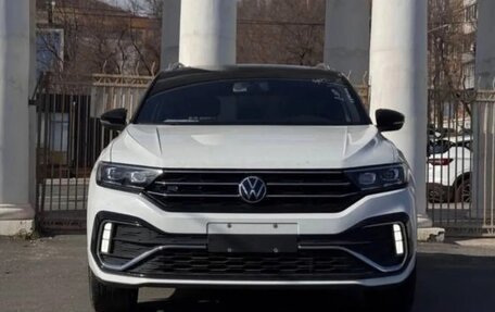 Volkswagen T-Roc I, 2022 год, 2 190 000 рублей, 3 фотография