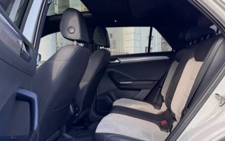Volkswagen T-Roc I, 2022 год, 2 190 000 рублей, 13 фотография