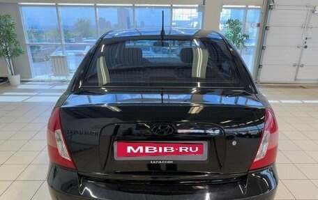 Hyundai Verna II, 2006 год, 450 000 рублей, 4 фотография