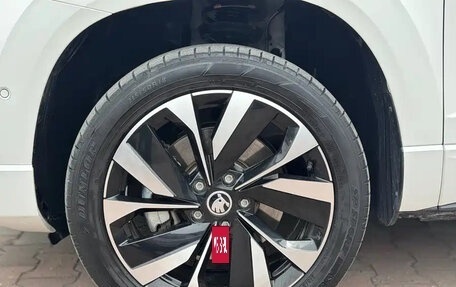 Skoda Karoq I, 2022 год, 1 855 000 рублей, 10 фотография