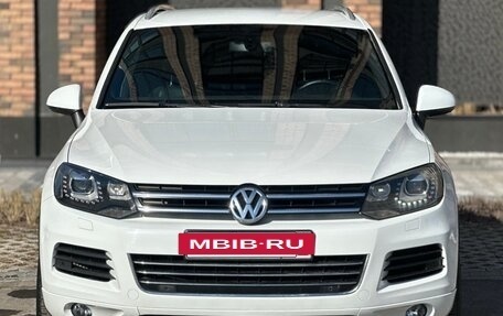 Volkswagen Touareg III, 2012 год, 2 059 000 рублей, 2 фотография