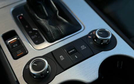 Volkswagen Touareg III, 2012 год, 2 059 000 рублей, 29 фотография