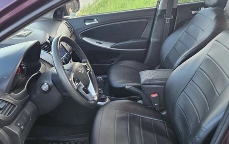 Hyundai Solaris II рестайлинг, 2013 год, 700 000 рублей, 5 фотография