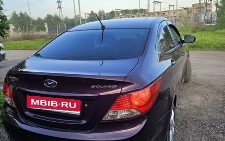 Hyundai Solaris II рестайлинг, 2013 год, 700 000 рублей, 2 фотография