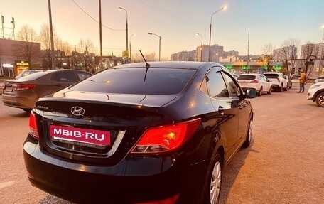 Hyundai Solaris II рестайлинг, 2016 год, 850 000 рублей, 3 фотография