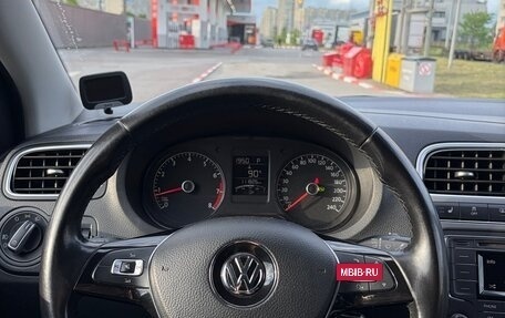 Volkswagen Polo VI (EU Market), 2018 год, 1 350 000 рублей, 21 фотография
