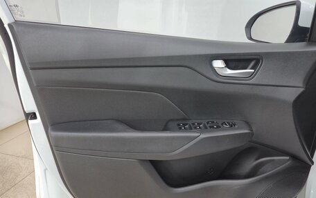 Hyundai Solaris II рестайлинг, 2017 год, 1 210 000 рублей, 9 фотография