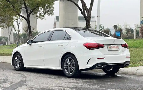 Mercedes-Benz A-Класс, 2023 год, 1 740 000 рублей, 4 фотография