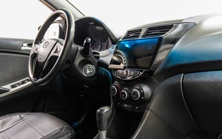 Hyundai Solaris II рестайлинг, 2012 год, 738 000 рублей, 32 фотография