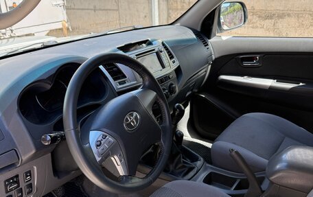 Toyota Hilux VII, 2012 год, 1 400 000 рублей, 1 фотография