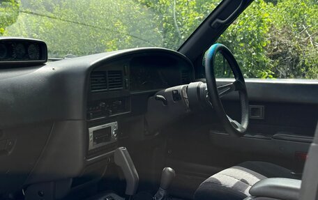 Toyota Hilux Surf III рестайлинг, 1992 год, 800 000 рублей, 4 фотография
