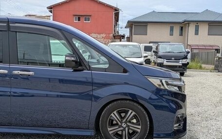 Honda Stepwgn IV, 2022 год, 1 880 000 рублей, 8 фотография
