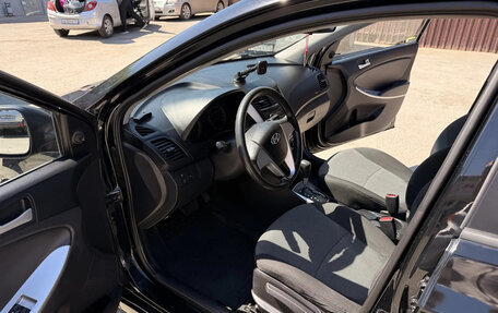 Hyundai Solaris II рестайлинг, 2011 год, 890 000 рублей, 10 фотография