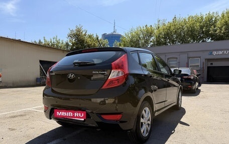 Hyundai Solaris II рестайлинг, 2011 год, 890 000 рублей, 5 фотография