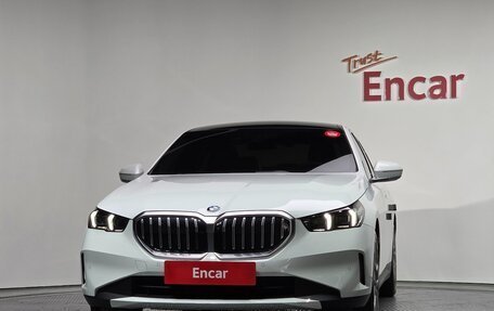 BMW 5 серия, 2023 год, 5 019 000 рублей, 2 фотография