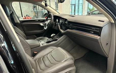 Volkswagen Touareg III, 2018 год, 4 100 000 рублей, 9 фотография