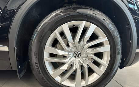 Volkswagen Touareg III, 2018 год, 4 100 000 рублей, 6 фотография